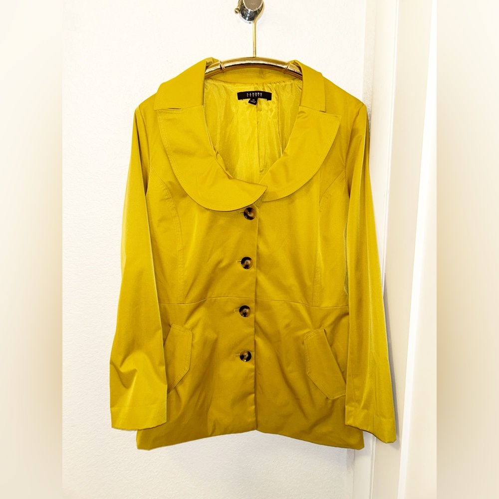 SANDRO The Short Trench Coat in Goldenrod SZ: X-Large